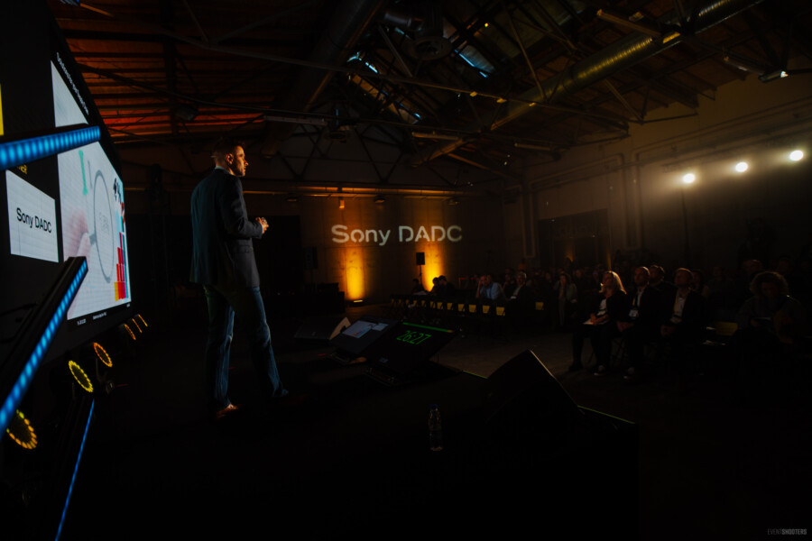20250219-1235-ecommerce-berlin-2025-eventshooters-pl-RXA00515